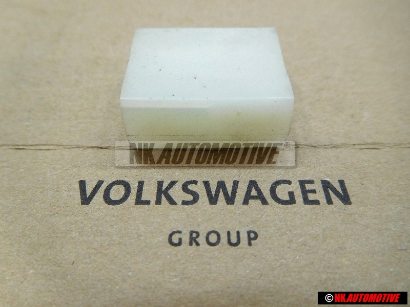VW Original Boitier A Fiche Plate - 113927237