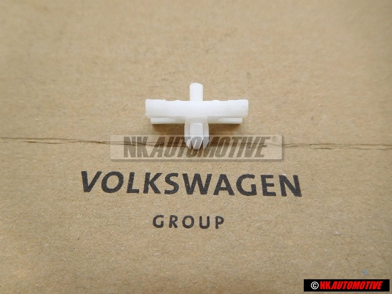 VW Classic Parts Clip - 321853139
