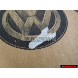 Audi Original ecrou d'ecartement - 811853547B