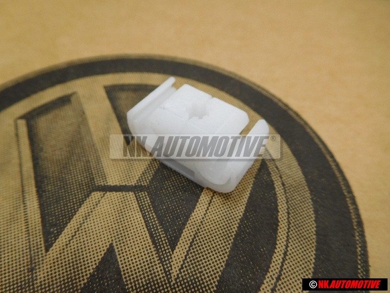 VW Original Support - 811611797D