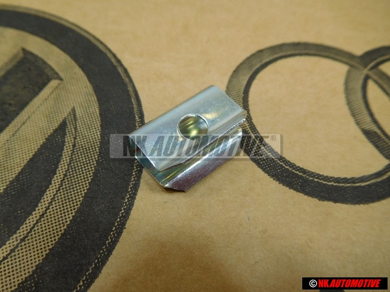 VW Original Agrafe - 811853695